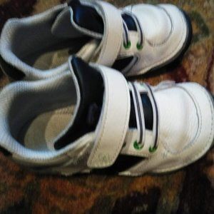 Stride Rite Wes Sneaker XW